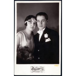   Hauser műterem, Kispest (Budapest), esküvői portré, menyasszony, vőlegény, helytörténet, Horthy-korszak, 1930-as évek, Eredeti fotó, papírkép.