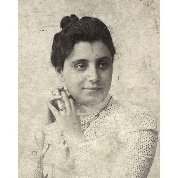 Nagyobb méret! Szinberger fivérek műterme, Fogaras, Erdély, elegáns hölgy ernyővel, monarchia, helytörténet, 1880-as évek, Eredeti nagyobb méretű kabinetfotó kopásnyomokkal.  