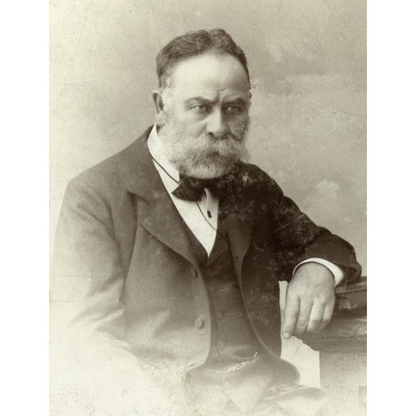 Regetzky műterem, Belgrád, Zimermann Gyula és neje Grün Jozefa, unokájuk Gizi, monarchia, 1890-es évek, Eredeti kabinetfotó, hátulján feliratozva.  