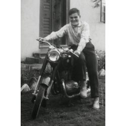   Fiú Pannonia motorkerékpárral, motor, jármű, közlekedés, szocializmus, 1960-as évek, Eredeti fotó, papírkép.  