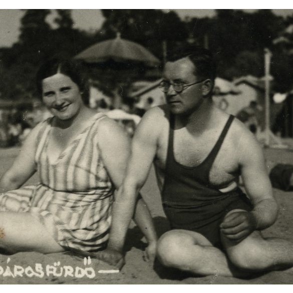 Lampel fotó, házaspár fürdőruhában, Gyopárosfürdő (Orosháza), fürdő, Békés megye, Horthy-korszak, helytörténet, 1938., 1930-as évek, Eredeti fotó, papírkép.   