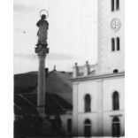 A Szepsii római katolikus templom, Szepsi, Felvidék, utcakép, Horthy-korszak, templom, egyház, vallás, helytörténet, 1935., 1930-s évek, Eredeti fotó, papírkép. 