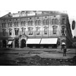 Üvegnegatív! Andrássy Palota, Andrássy Kávéház, Kassa, Felvidék, utcakép üzletekkel, kirakatokkal, magyar feliratokkal, villamos sínek, vendéglátás, étterem,  monarchia, helytörténet, 1906 körül, 1900