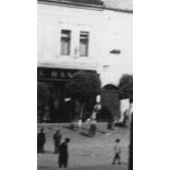 Bártfa főtere, városháza, Bártfa, Felvidék, utcakép, Horthy-korszak, épületek, szobor, helytörténet, 1935., 1930-s évek, Eredeti fotó, papírkép.  