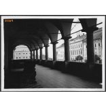 A lőcsei városháza árkádos erkélyfolyosója, Lőcse, Felvidék, utcakép, Horthy-korszak, építészet, erkély, épület, helytörténet, 1935., 1930-s évek, Eredeti fotó, papírkép. 