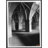 A lőcsei városháza előcsarnoka, Lőcse, Felvidék, utcakép, Horthy-korszak, építészet, helytörténet, 1935., 1930-s évek, Eredeti fotó, papírkép.  