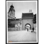 Várkapu Lőcsén, Lőcse, Felvidék, utcakép, Horthy-korszak, építészet, templom, egyház, vallás, helytörténet, 1935., 1930-s évek, Eredeti fotó, papírkép.   