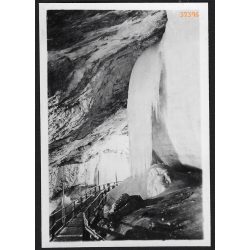   A dobsinai jégbarlang, Dobsina, Felvidék, utcakép, Horthy-korszak, természet, barlang, jég, helytörténet, 1935., 1930-s évek, Eredeti fotó, papírkép.  