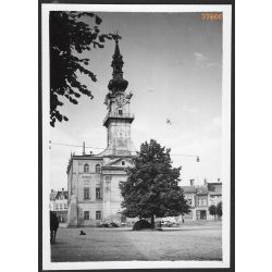   A késmárki városháza, Késmárk, Felvidék, utcakép, Horthy-korszak, építészet, táblák, feliratok, helytörténet, 1935., 1930-s évek, Eredeti fotó, papírkép.   