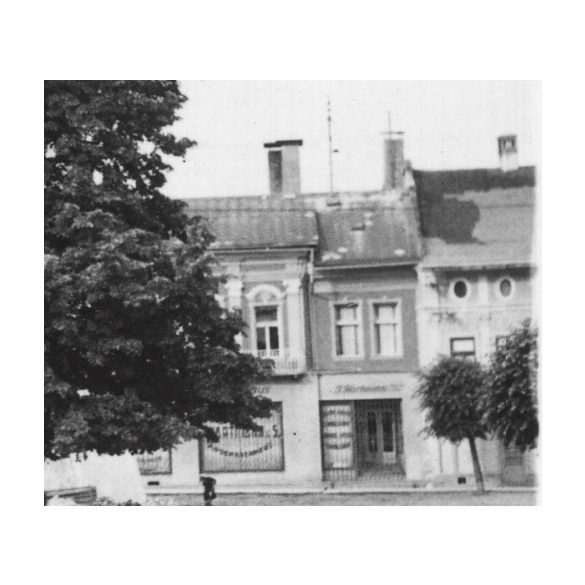 A késmárki városháza, Késmárk, Felvidék, utcakép, Horthy-korszak, építészet, táblák, feliratok, helytörténet, 1935., 1930-s évek, Eredeti fotó, papírkép.   
