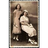 Papp műterem, Budafok, (Budapest), anya lányával, elsőáldozás (?), Horthy-korszak, helytörténet, 1930-as évek, Eredeti fotó, kézzel színezett papírkép.  