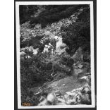 Kirándulás a poprádi-tó sziklái közt, Poprád, Felvidék, Horthy-korszak, természet, tó, helytörténet, 1935., 1930-s évek, Eredeti fotó, papírkép.  