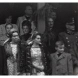 Nagyobb méret, Szatmárnémeti, Erdély, Magyar Királyi Államvasutak Fiúnevelő Intézetének és Árvaházának felavatása. A résztvevők között híres nemesek, politikusok és egyházi vezetők, 1941. szeptember 