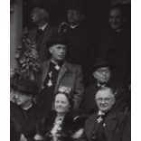 Nagyobb méret, Szatmárnémeti, Erdély, a Magyar Királyi Államvasutak Fiúnevelő Intézetének és Árvaházának felavatása. A résztvevők között híres nemesek, politikusok és egyházi vezetők, 1941. szeptember