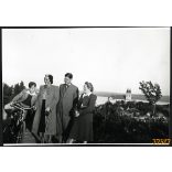 Kerékpárral a visszhangnál, Tihany, Balaton, Apátság, Horthy-korszak, helytörténet, 1940, 1940-es évek, Eredeti fotó, papírkép, hátulján ragasztásnyomok. 