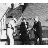 Selmecbánya látképe, háttérben az Újvár (Leányvár), Selmecbánya, Felvidék, utcakép, Horthy-korszak, kirándulók, város, építészet, helytörténet, 1935., 1930-s évek, Eredeti fotó, papírkép.  