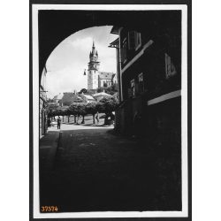   A Szent Katalin-vártemplom, Körmöcbányán, Felvidék, utcakép, Horthy-korszak, templom, egyház, vallás, helytörténet, 1935., 1930-s évek, Eredeti fotó, papírkép.   