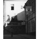 A trencséni Szűz Mária Születése templom, Trencsén, Felvidék, utcakép, Horthy-korszak, város, templom, egyház, vallás, feliratok, táblák, helytörténet, 1935., 1930-s évek, Eredeti fotó, papírkép.  