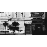 A trencséni vár, a város főteréről, Trencsén, Felvidék, utcakép, Horthy-korszak, építészet, vár, feliratok, helytörténet, 1935., 1930-s évek, Eredeti fotó, papírkép.  