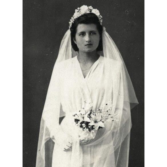 Szentgyörgyváry műterem, Siklós, gyönyörű menyasszony virágcsokorral, Horthy-korszak, helytörténet, Baranya megye, 1920-as évek, Eredeti fotó, jelzett papírkép.