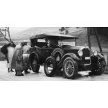 Kerékcsere az út szélén, Felvidék, utcakép, Horthy-korszak, kirándulás, gépjármű, közlekedéstörténet, helytörténet, 1935., 1930-s évek, Eredeti fotó, papírkép.   