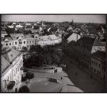 Nagyobb méret, Szendrő István fotóművészeti alkotása, Veszprém, Óváros tér, Veszprém megye, 1930-as évek. Eredeti, pecséttel jelzett fotó, papírkép, Agfa Brovira papíron.