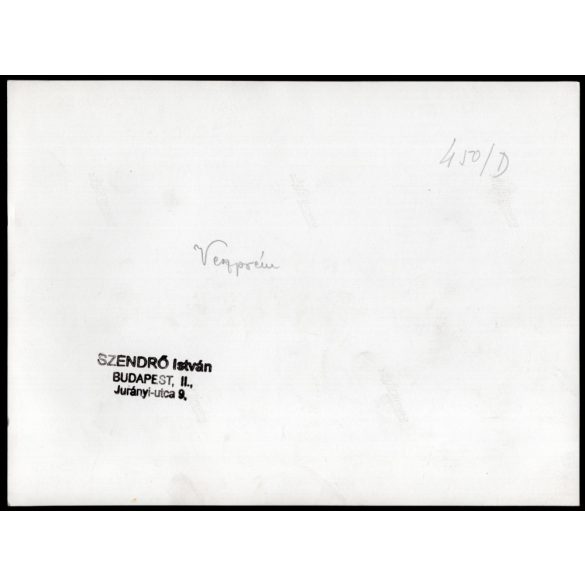 Nagyobb méret, Szendrő István fotóművészeti alkotása, Veszprém, Óváros tér, Veszprém megye, 1930-as évek. Eredeti, pecséttel jelzett fotó, papírkép, Agfa Brovira papíron.