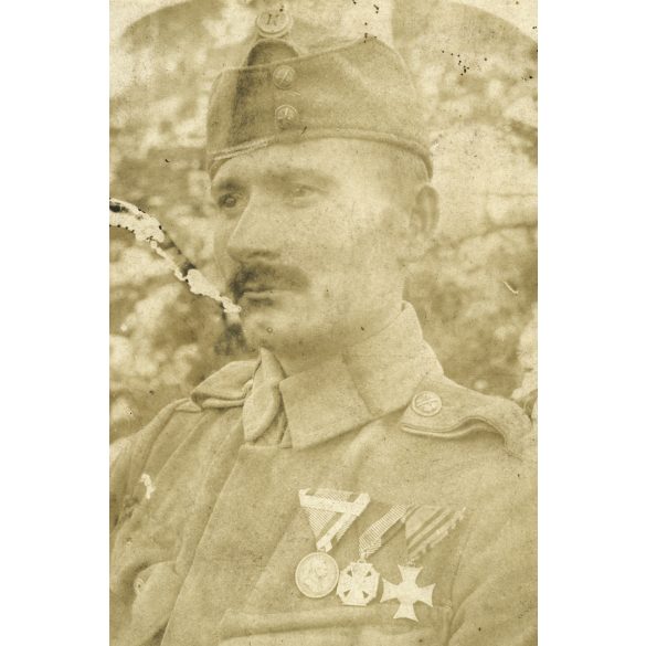 Magyar katona, Janka Sándor egyenruhában, érdemrend, 1. világháború, monarchia, 1910-es évek, Eredeti fotó, hátulján feliratozott papírkép. 