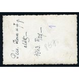 Magyar katona egyenruhában, Pécs, Ilona utca 7. szám előtt, kisbőrönd, pisztoly, utcakép, 2. világháború, Horthy-korszak, Baranya megye, 1943. március 27., 1940-es évek, helytörténet. Eredeti fotó, pa