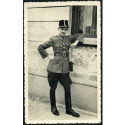   Magyar katona, zászlós egyenruhában, csizmában, 2. világháború, Horthy-korszak, 1940-es évek, Eredeti fotó, papírkép. 