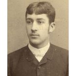 Kofsyna műterem, Lugos, Erdély,  hátoldalon nevesített elegáns fiatalember, férfi portréja, 1890-es évek, Eredeti CDV, hátulján feliratozott vizitkártya fotó (Zsinas Dudi ((?)) törvényszéki elnök).  