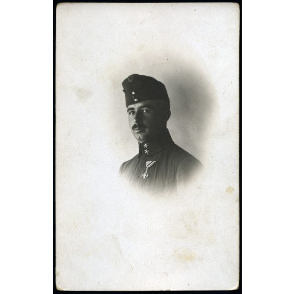 Magyar katona egyenruhában, kitüntetés, 1. világháború, Früstök László, monarchia, 1910-es évek, Eredeti fotó, papírkép.  