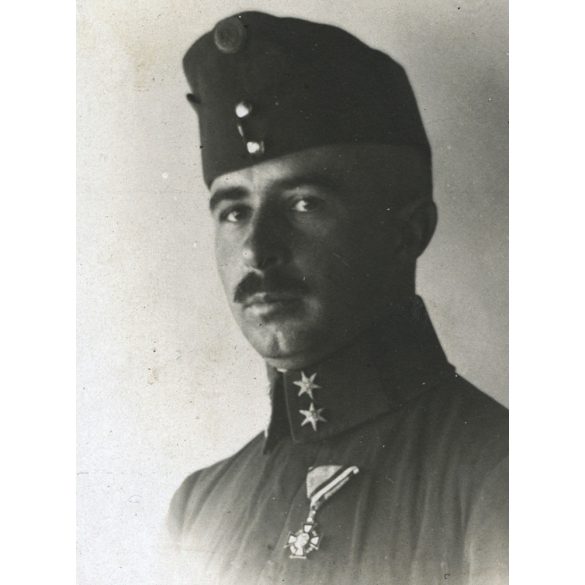 Magyar katona egyenruhában, kitüntetés, 1. világháború, Früstök László, monarchia, 1910-es évek, Eredeti fotó, papírkép.  