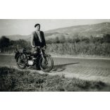 Kisebb méret, úr Csepel 125-ös motorkerékpárral, jármű, közlekedés, kommunizmus, 1950-es évek, Eredeti fotó, papírkép.   