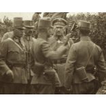 Magyar katonák a lövészárokban, főtiszti eligazítás, 1. világháború, monarchia, 1910-as évek, Eredeti fotó, papírkép. 