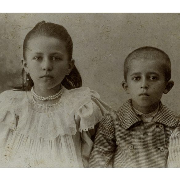 Lovag Chylinski műterem, Debrecen, gyerek portréja, testvér, család, monarchia, helytörténet, 1890-es évek, Eredeti  kabinetfotó. 