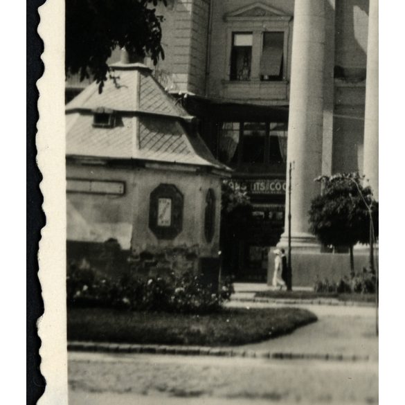 Minorita Templom és Plébánia, Arad, Erdély, egyház, utcakép, Horthy-korszak, helytörténet, 1930-as évek, Eredeti fotó, papírkép, hátulján ragasztásnyomok. 