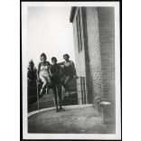 Fürdőruhában, Budapest, Margitsziget, Nemzeti Sportuszoda, Hajós Alfréd uszoda, sport, Horthy-korszak, helytörténet, 1930-as évek, Eredeti fotó, papírkép. 