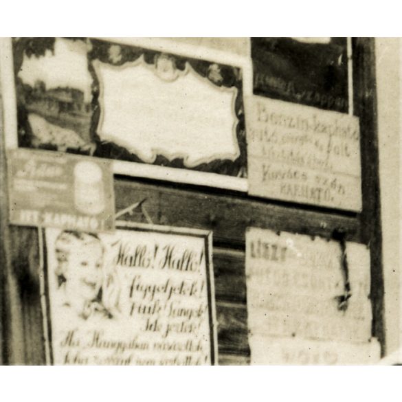 Boltos a szatócsüzlet előtt, Szatmárcseke, Tungsram plakát, feliratok, , Horthy-korszak, helytörténet, Szabolcs-Szatmár-Bereg megye, 1937., 1930-as évek, Eredeti fotó, papírkép.  
