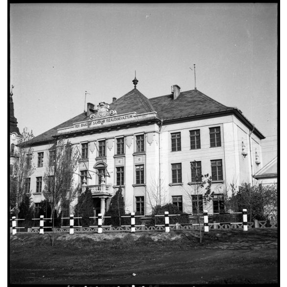 Baksay Sándor Református Reáliskola, Kunszentmiklós, utcarészlet, egyház, oktatás, helytörténet, Bács-Kiskun megye, 1930-as évek,  Eredeti nagyméretű fotó negatív!   