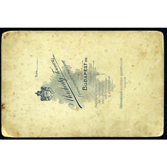 Machaty műterem, Budapest, Józsefváros (Mátyás tér), házaspár, katona egyenruhában, kard, kitüntetés, bajusz, egyenruha, 1. világháború, monarchia, helytörténet, 1910-es évek, Eredeti  kabinetfotó.  