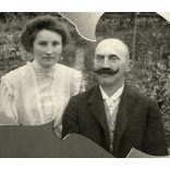 Nagyobb méret. Babar műterem, Torda, Erdély, házaspár portréja, bajusz, monarchia, helytörténet, 1900-as évek, Eredeti  kabinetfotó, felső sarka törött, hátulja feliratozott.  