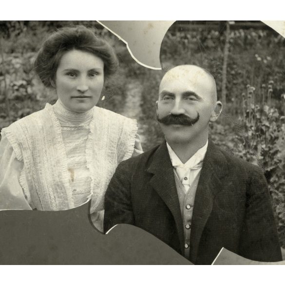 Nagyobb méret. Babar műterem, Torda, Erdély, házaspár portréja, bajusz, monarchia, helytörténet, 1900-as évek, Eredeti  kabinetfotó, felső sarka törött, hátulja feliratozott.  