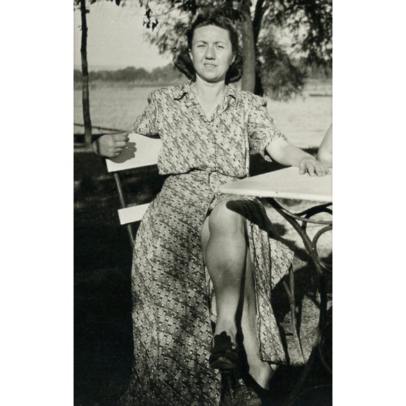 Fürdőzők a strand büfében, Lupa-sziget (Luppa), Budakalász, Duna, fürdőruha, vendéglátás, Horthy-korszak, helytörténet, Pest megye, 1943., 1940-es évek, Eredeti fotó, papírkép. 