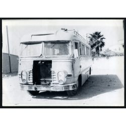   Ikarus autóbusz iraki rendszámmal, Irak, jármű, közlekedés, szocializmus, 1960-as évek, Eredeti fotó, pecséttel jelzett papírkép. 