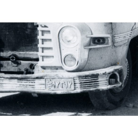 Ikarus autóbusz iraki rendszámmal, Irak, jármű, közlekedés, szocializmus, 1960-as évek, Eredeti fotó, pecséttel jelzett papírkép. 