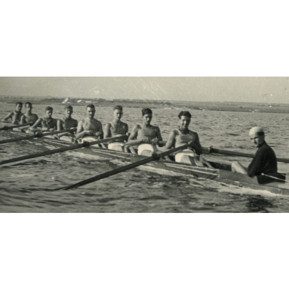 A Maros Evezős Klub (Arad, Erdély) sportolói edzőtáborban, Mamaia, Románia, Fekete-tenger, sport, Horthy-korszak, helytörténet, 1938., 1930-as évek, Eredeti fotó, papírkép. 