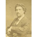 Klösz György műterme, Pest, elegáns szakállas férfi karosszékben, monarchia, 1860-as évek, Eredeti CDV, korai Klösz György vizitkártya fotó. 