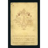 Klösz György műterme, Pest, elegáns szakállas férfi karosszékben, monarchia, 1860-as évek, Eredeti CDV, korai Klösz György vizitkártya fotó. 