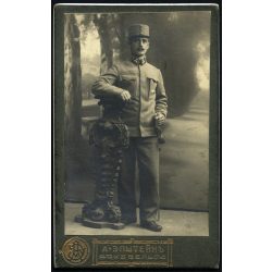   A. Epstein műterem, Kovel (Ukrajna), magyar katona egyenruhában, karddal, 1. világháború, monarchia, 1910-es évek, Eredeti CDV, ritka ciril betűs vizitkártya fotó.  